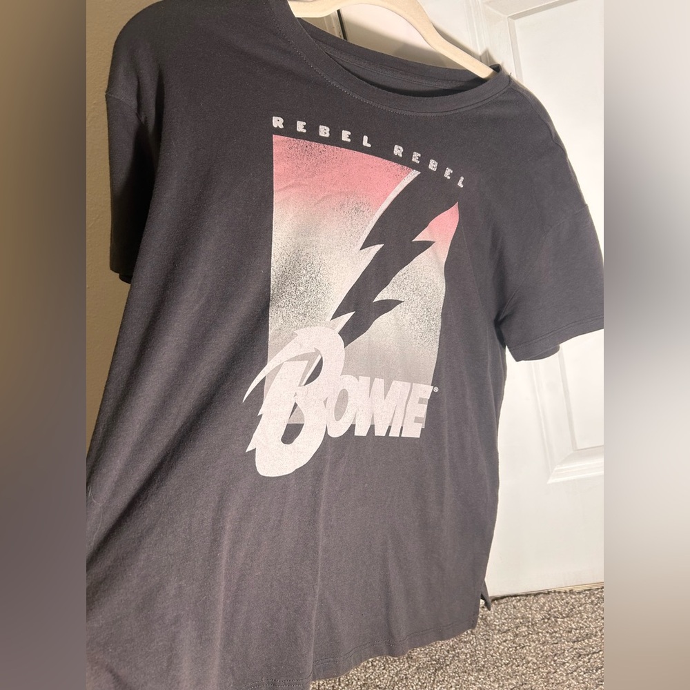 SALE!! 🚨 Retro Bowie Rebel Rebel Hybrid Graphic Band Tee The David Bowie Archive